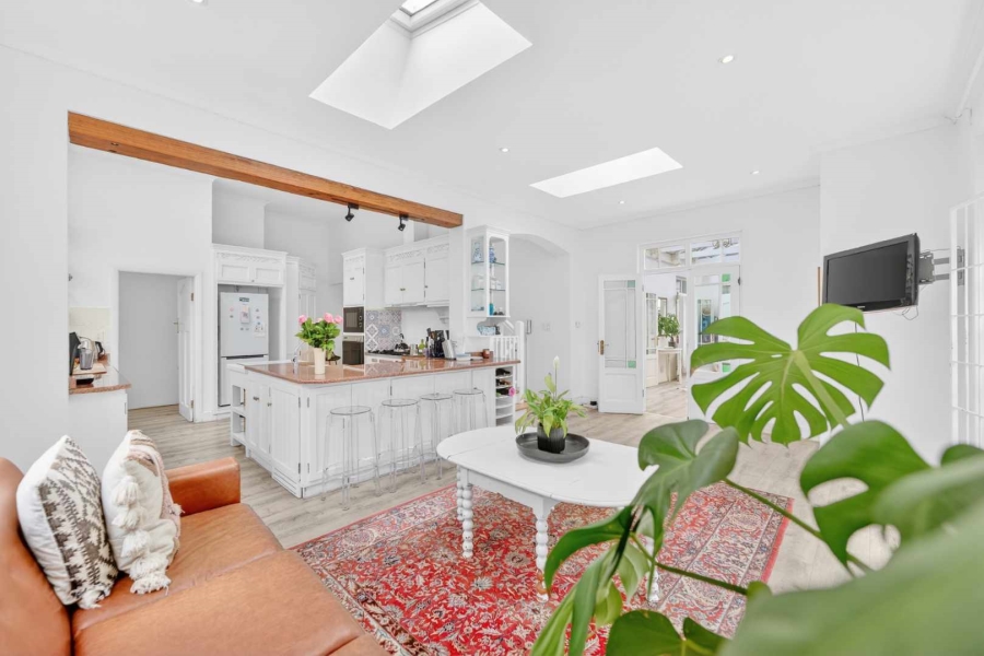 4 Bedroom Property for Sale in Tamboerskloof Western Cape